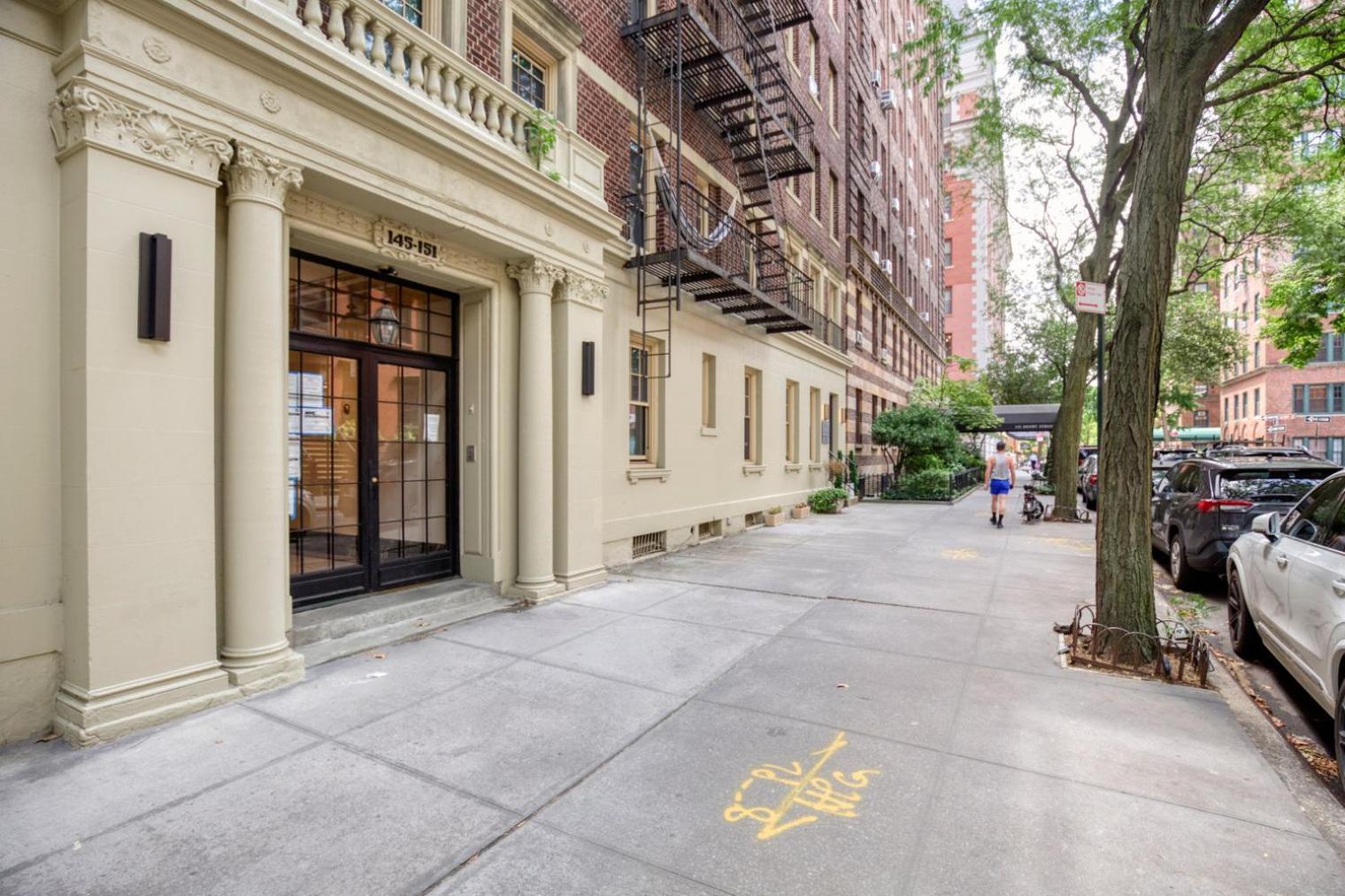 Apartment Bk Heights 2br W Wd Elevator Nr Promenade Nyc-910 New York